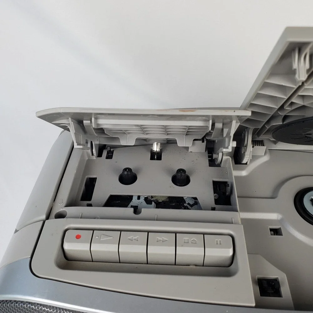 Sony Boombox CFD-S05 CD Cassette AM FM Radio, AUX, CD-R/RW Stereo TESTED
